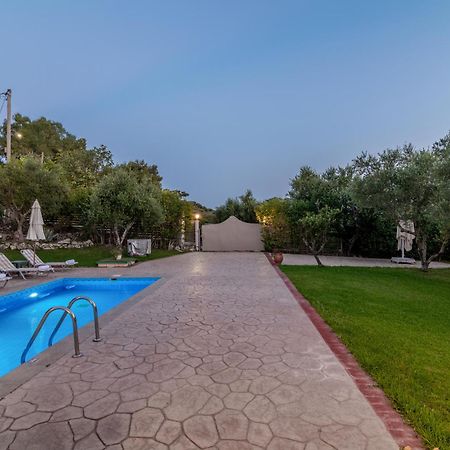 Planos Villa Exterior photo