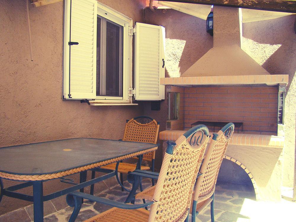 Planos Villa Exterior photo